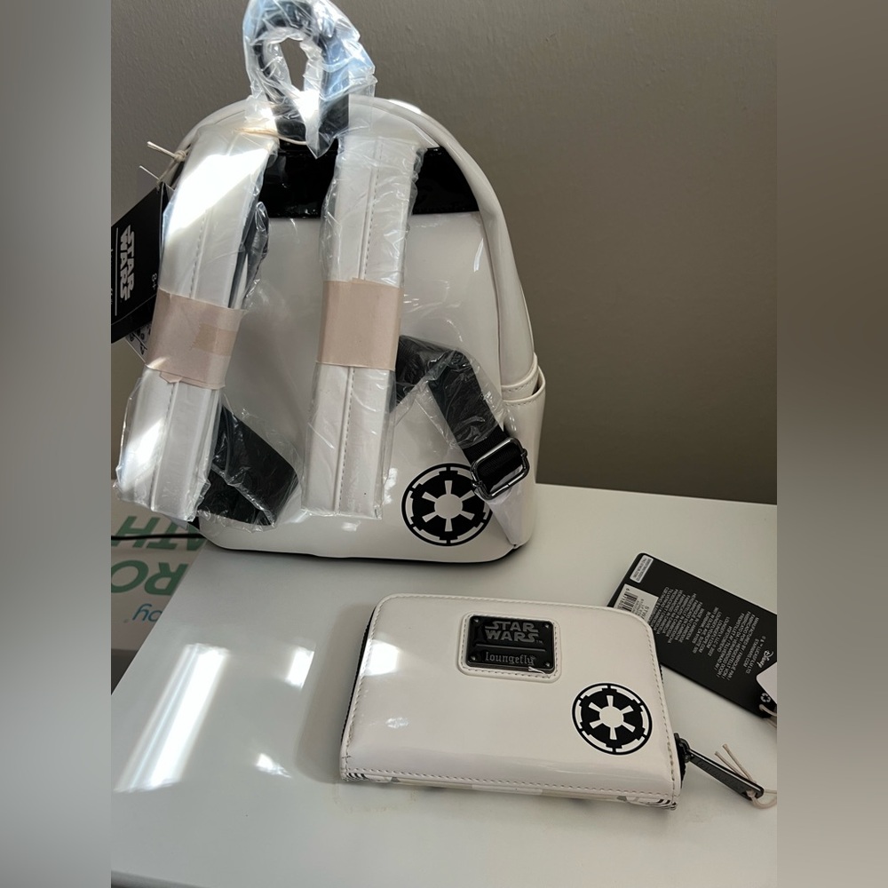 NWT Star Wars Stormtrooper Loungefly Backpack and Wallet Set - Black and White - Picture 7 of 16